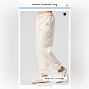 ALO Yoga accolade sweatpants XS brand new